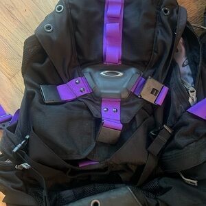 Oakley Backpack -good condition